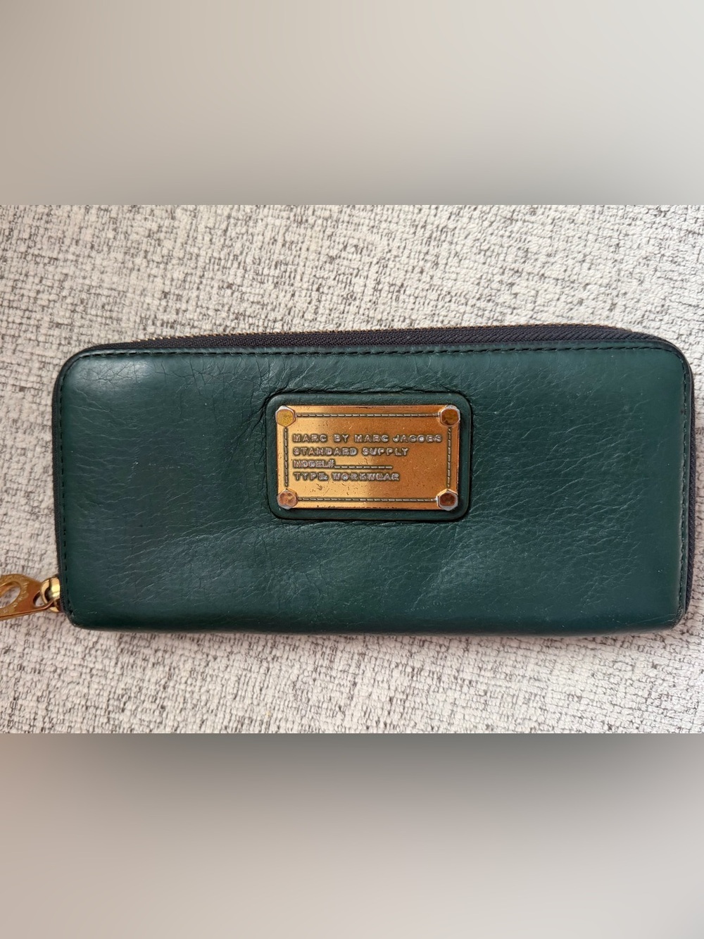 Marc by Marc Jacobs Dark Green Leather Continental Zip Around Wallet 8x4